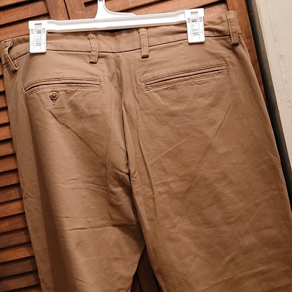 Old navy pants - Picture 6 of 7